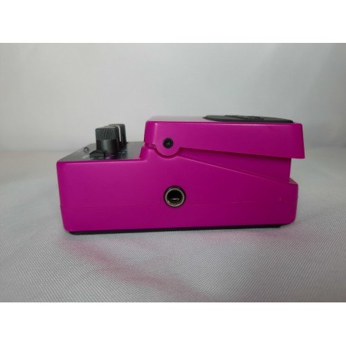 Behringer Distortion Modeler DM100 Effects Pedal